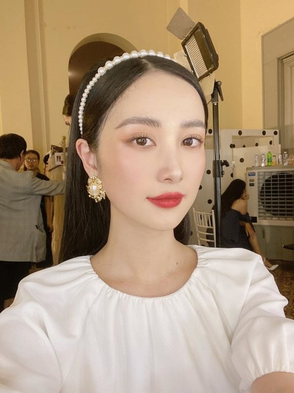 Sau thời gian chạy show tất bật, thời gian qua, Jun Vũ chủ yếu dành để nghỉ ngơi, chăm sóc bản thân. Nữ diễn viên 