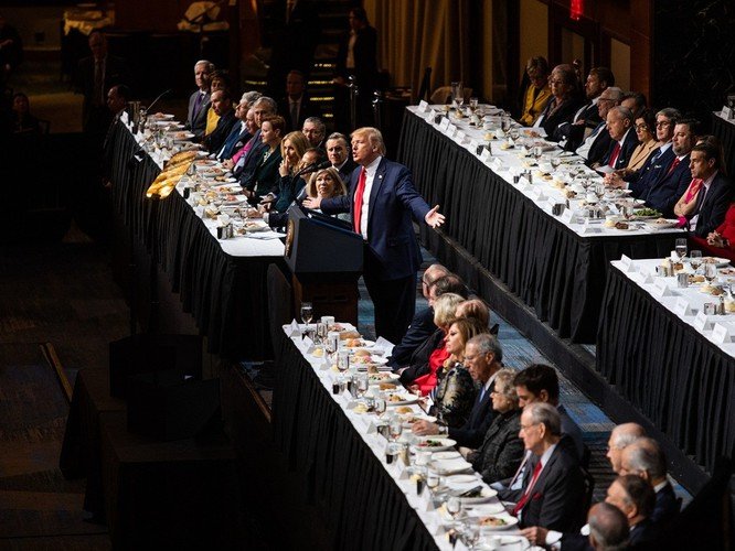 Tổng thống Mỹ Donald Trump: “Tại Bắc Kinh tôi đã nói thẳng với ông Tập Cận Bình là Trung Quốc rất xấu xa, ông ấy đã tức muốn chết!”