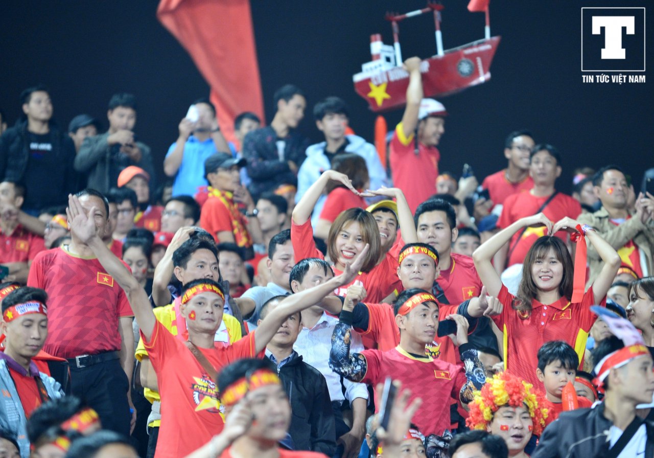 loi-que-huong-at-tieng-ken-tieng-ken-vuvuzela-tai-chao-lua-my-dinh
