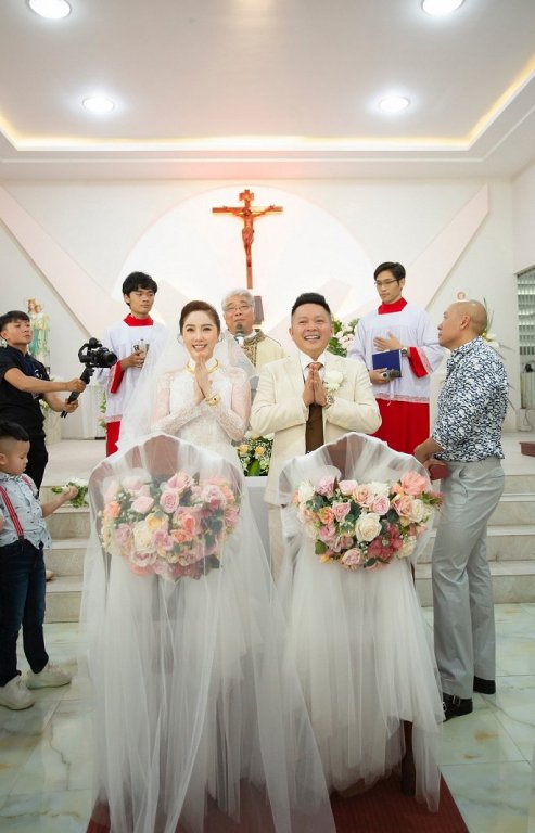 bao-thy-noi-gi-khi-chong-dai-gia-bi-che-nhan-sac-khong-can-xung