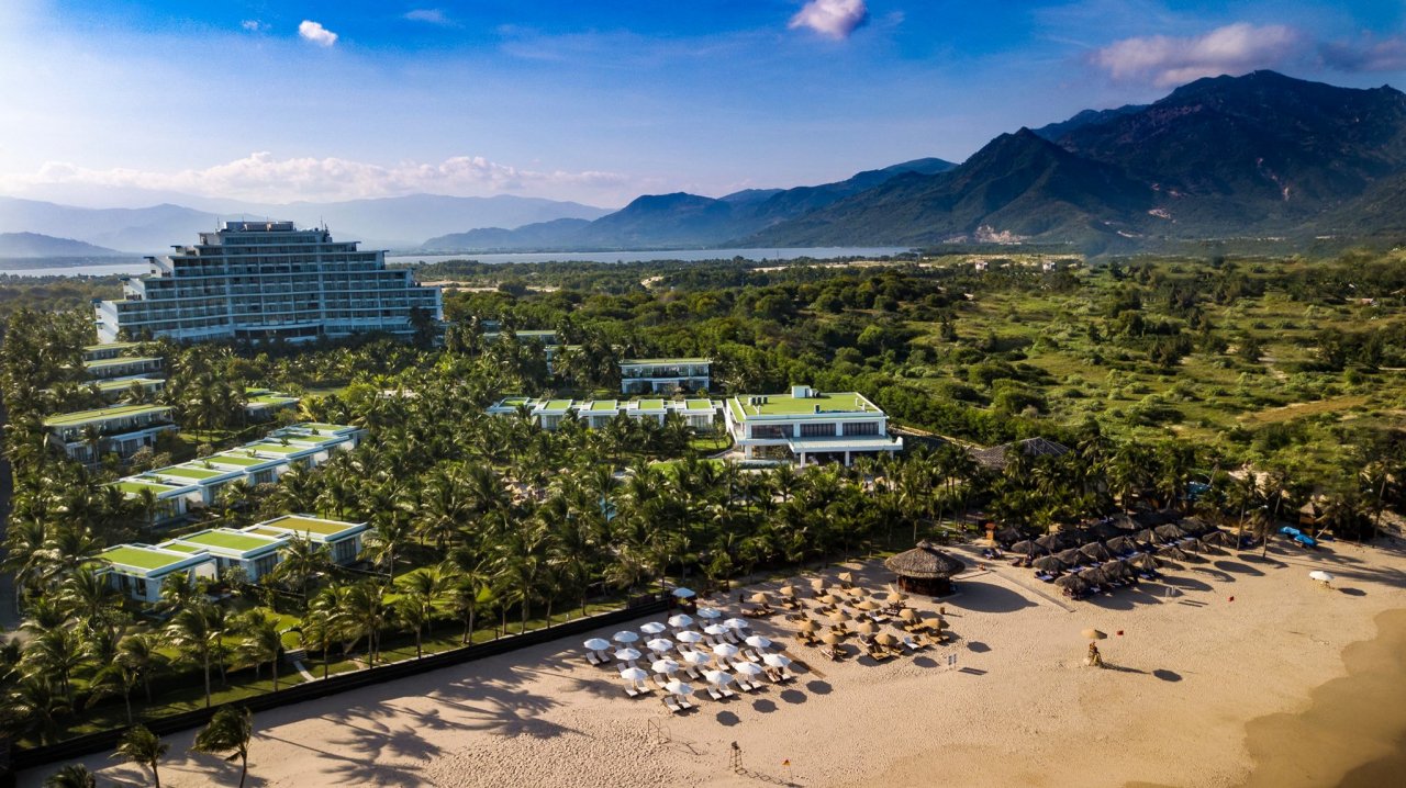 cong-suat-buong-phong-hon-90-crystal-bay-hospitality-tiet-lo-cac-bi-quyet-thanh-cong
