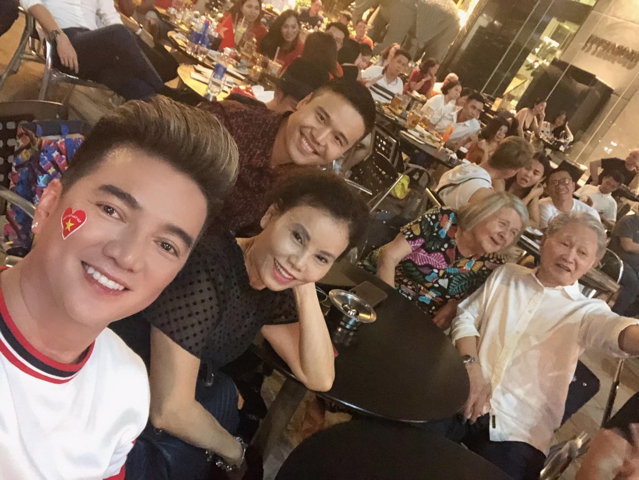 dam-vinh-hung-buc-xuc-ghet-trong-tai-kinh-khung