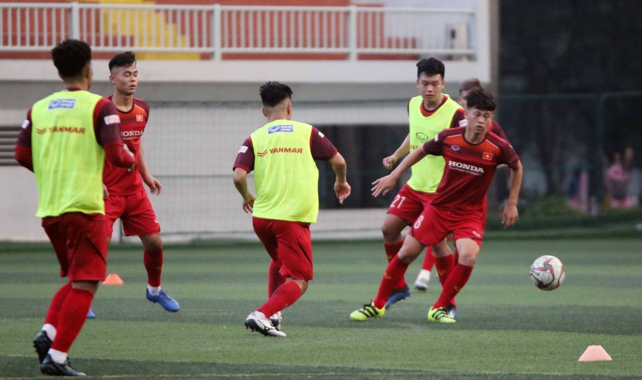 dt-u22-viet-nam-tap-luyen-trong-ngay-day-du-quan-so-san-sang-cho-chien-dich-san-vang-sea-games-30