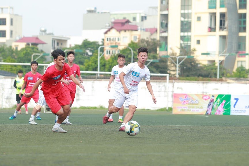 mua-giai-thanh-cong-ruc-ro-cua-giai-bong-da-hoc-sinh-ha-noi-tranh-cup-number-1-active