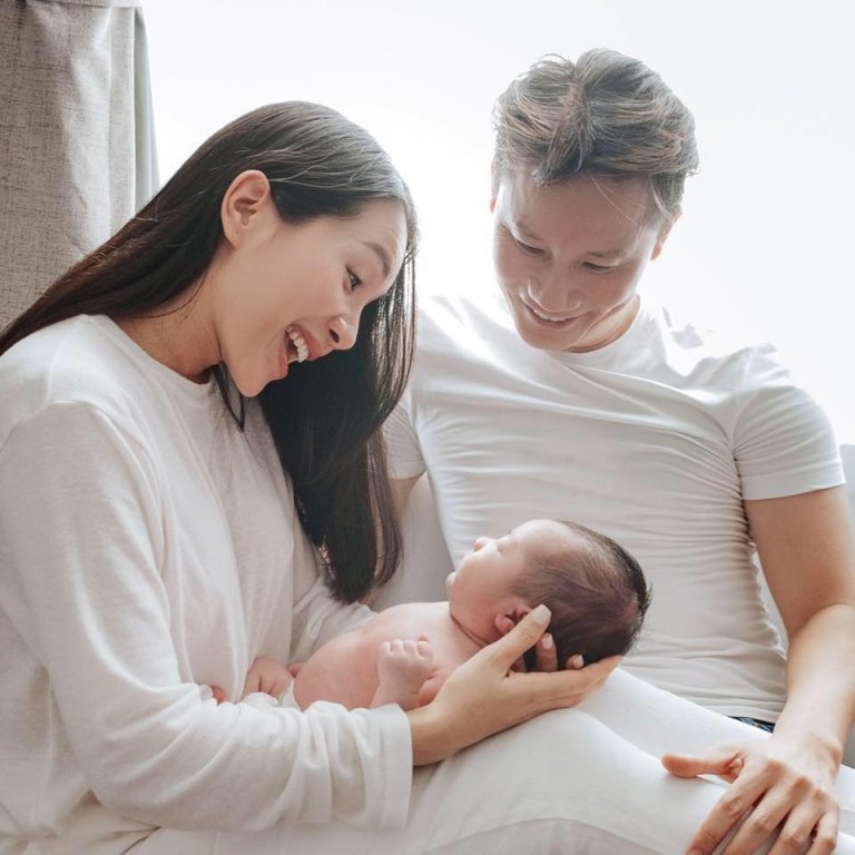 Vợ Hoàng Bách vừa sinh con trai tên Hippo cách đây 2 tháng. 