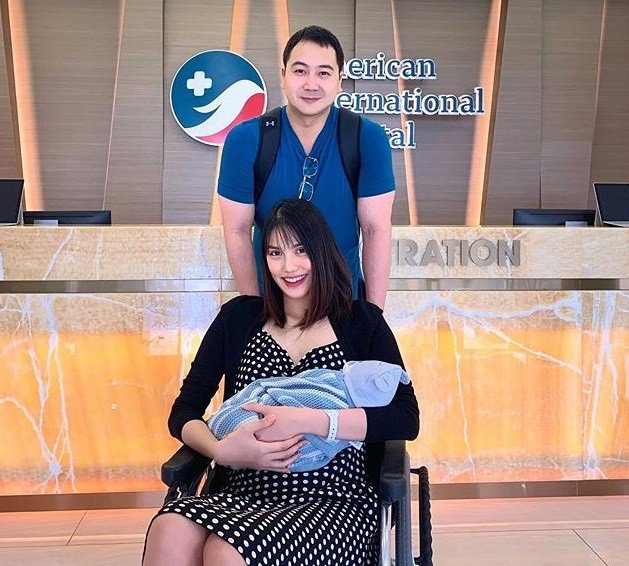 Lan Khuê chia sẻ hình ảnh đầu tiên bên chồng và con trai sau 3 ngày