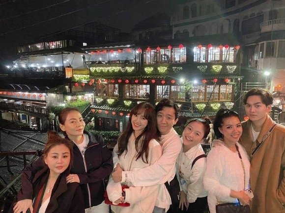 u Minh khoe ảnh đi du lịch cùng vợ chồng Trấn Thành, Lê Giang.
