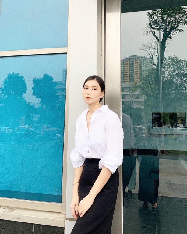 Không chỉ được biết đến với tư cách diễn viên, Lương Giang còn là một họa sĩ đa tài và giảng viên Đại học. 