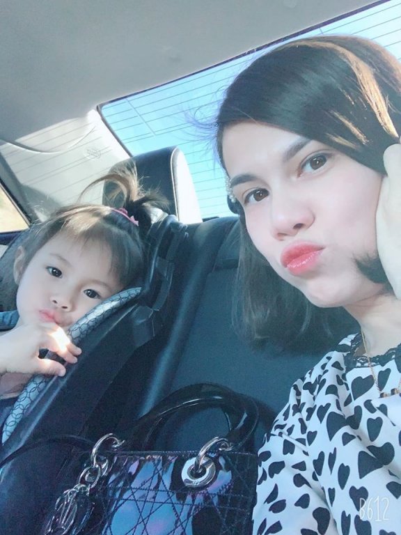 Thụy Anh bên con gái