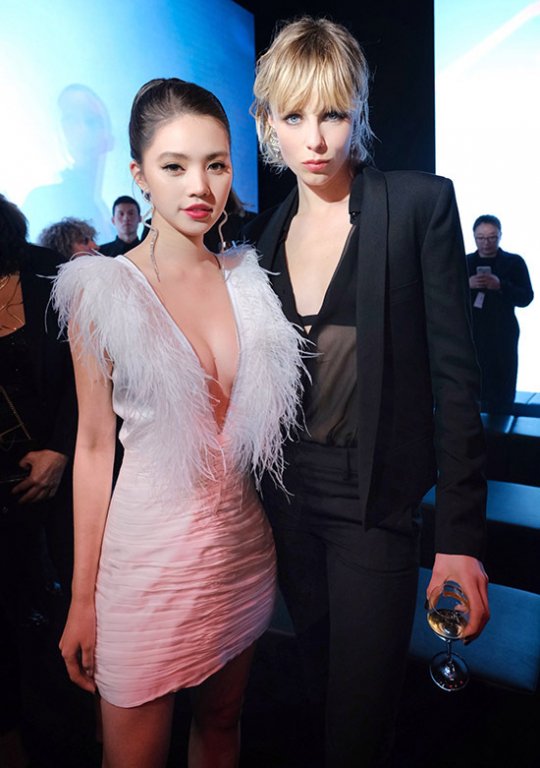 jolie-nguyen-dien-vay-xe-sau-du-su-kien-cung-nam-tai-tu-ta-dinh-phong-o-thuong-hai