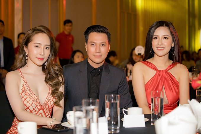 Tại sự kiện, Mai Phương Thúy còn hội ngộ Quỳnh Nga và diễn viên Việt Anh.