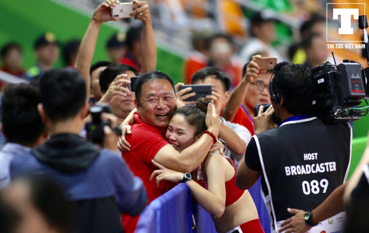 nu-vdv-nam-dinh-mang-vinh-quang-ve-cho-to-quoc-trong-lan-dau-tien-tham-du-sea-games
