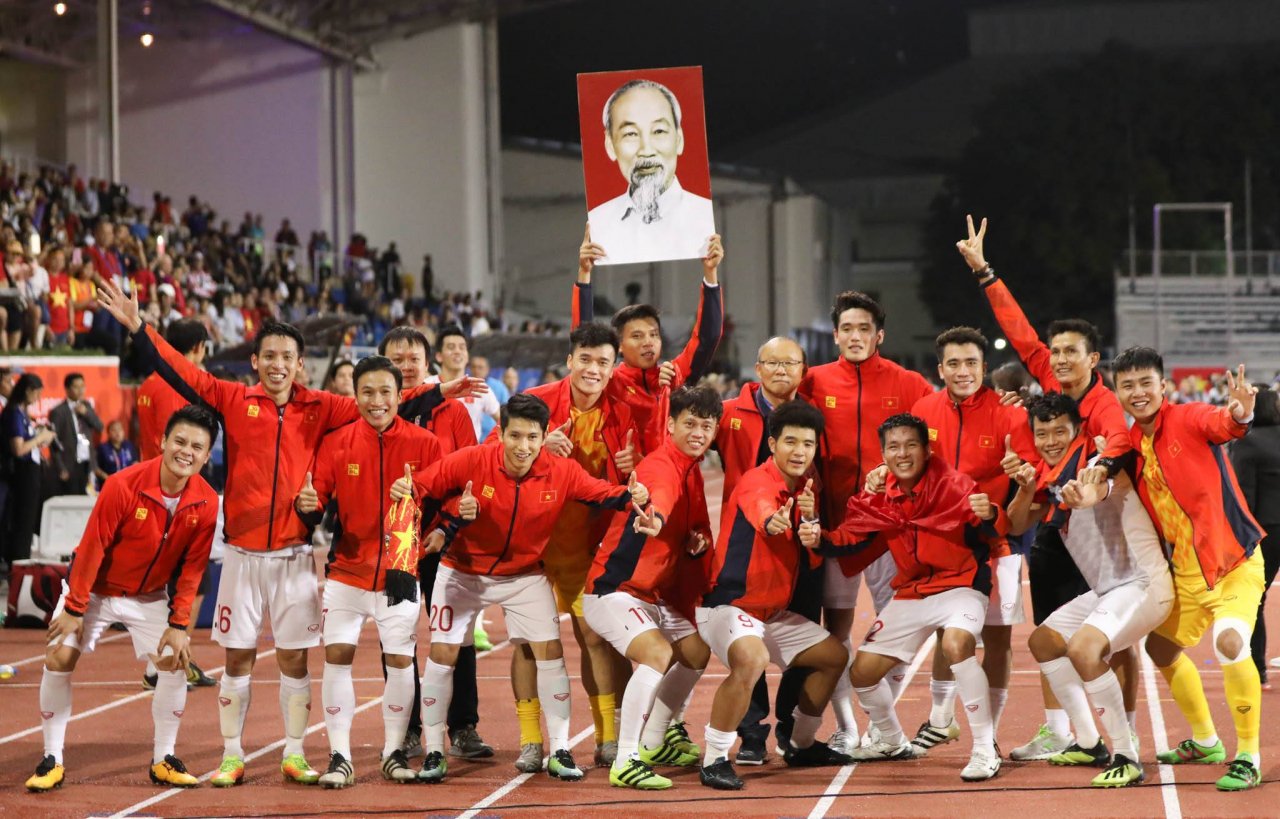 can-canh-man-an-mung-khoanh-khac-lich-su-cua-u22-viet-nam-khi-gianh-hcv-sea-games
