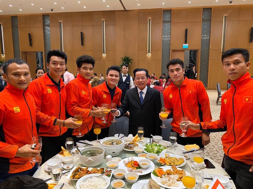 golf-long-thanh-nang-muc-thuong-len-6-ty-dong-cho-2-doi-bong-viet-nam-doat-hcv-sea-game-30