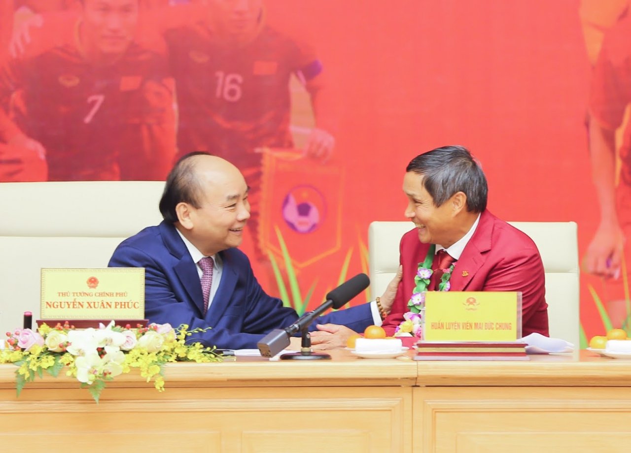 hlv-park-hang-seo-toi-xin-gui-vinh-quang-nay-cho-nhan-dan-viet-nam