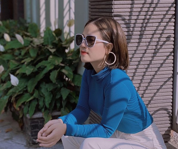 khong-phai-hot-girl-1m52-quang-hai-lai-dinh-vao-tin-don-yeu-co-chu-tiem-nail