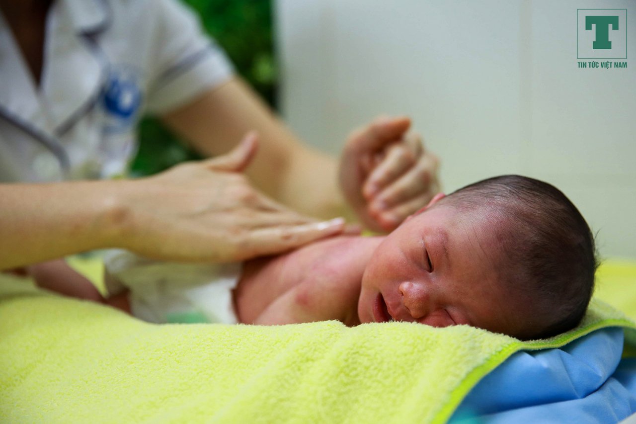 cau-chuyen-cam-dong-ve-ca-do-de-dac-biet-khong-co-mat-chong-vao-dem-giao-thua