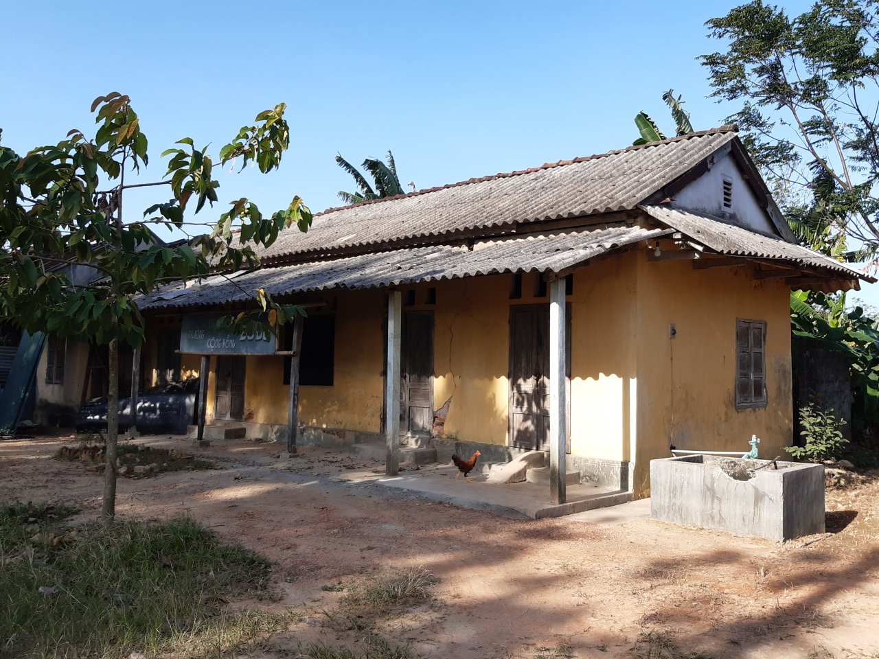 can-canh-ngoi-truong-tieu-hoc-cong-dong-do-do-trong-phim-mat-biec-o-lang-que-xu-hue