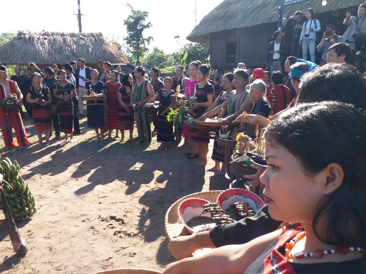 le-hoi-mung-lua-moi-duoc-dua-vao-danh-muc-di-san-van-hoa-phi-vat-the-quoc-gia