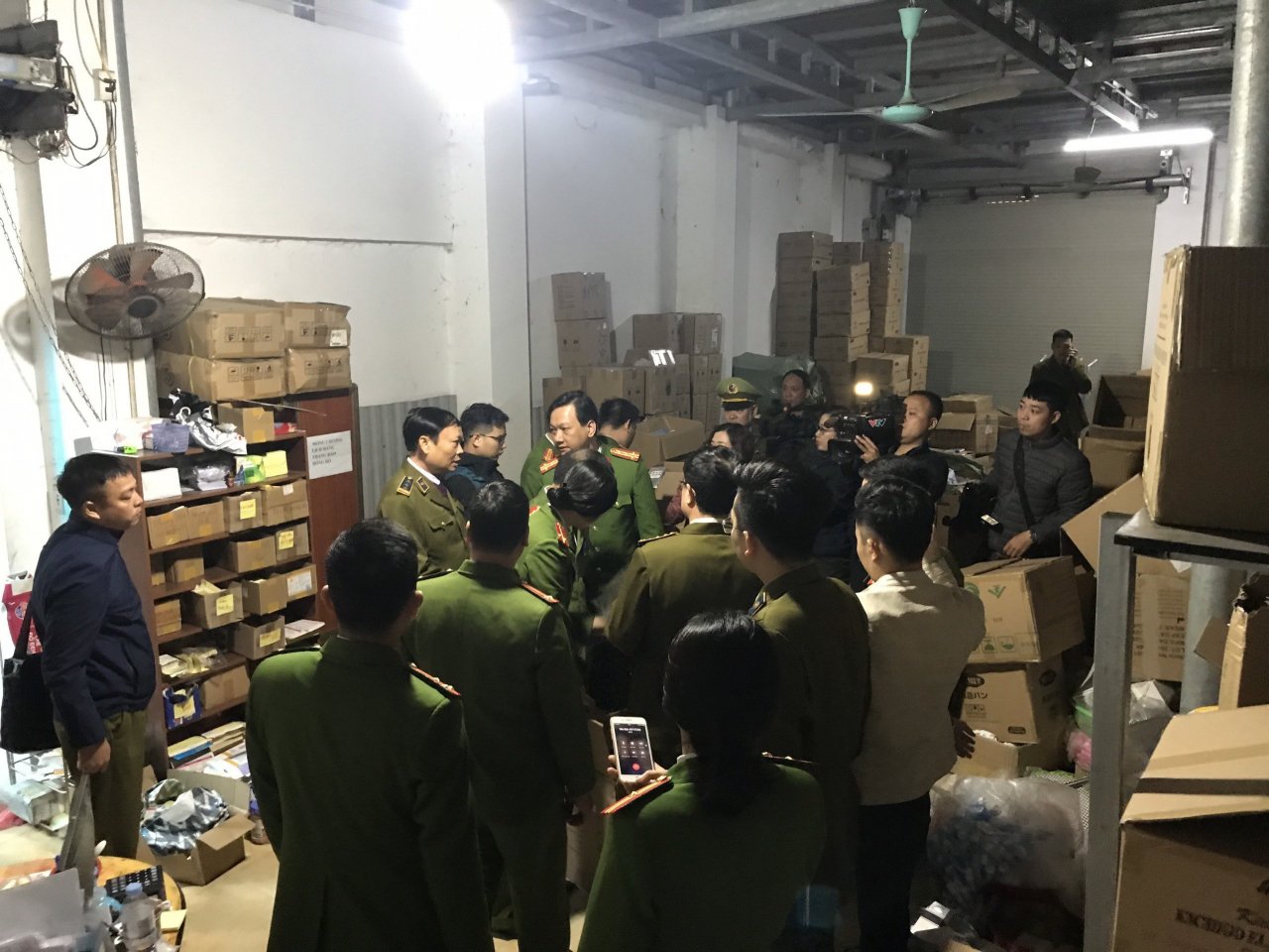 Tịch thu nhiều sản phẩm y tế cho mẹ bầu và trẻ em nghi làm giả xuất xứ