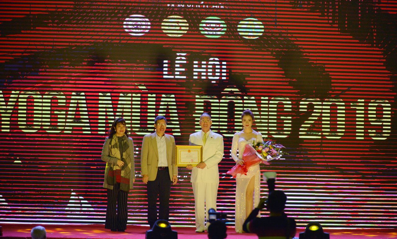 le-hoi-yoga-mua-dong-2019-yoga-voi-suc-khoe-cong-dong-la-su-kien-day-y-nghia