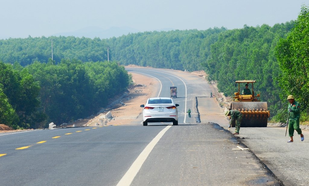 thu-tuong-yeu-cau-kiem-diem-vi-co-tien-nhung-cham-tra-no-khien-viet-nam-bi-ha-tin-nhiem