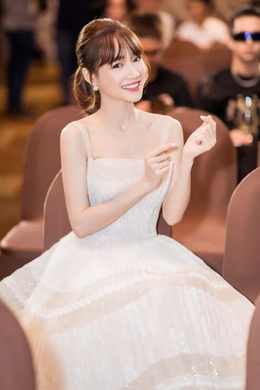 Nhã Phương lần đầu tiết lộ tên con gái. Theo đó, nữ diễn viên viết trên trang cá nhân: 