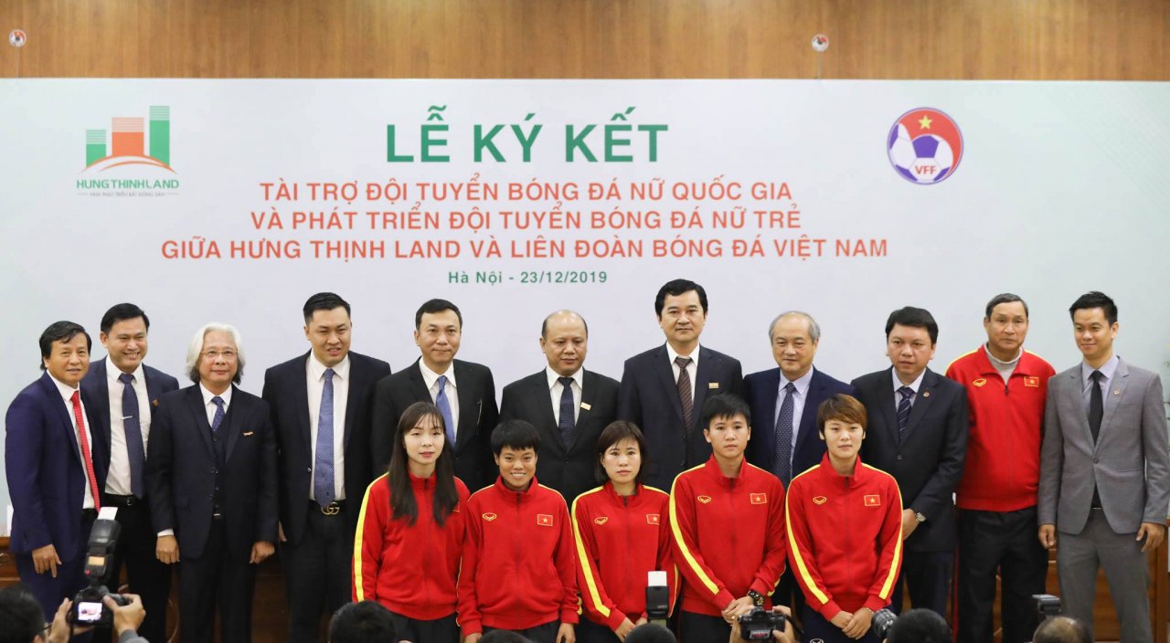 tap-doan-hung-thinh-tai-tro-cho-bong-da-nu-viet-nam-100-ty-trong-5-nam