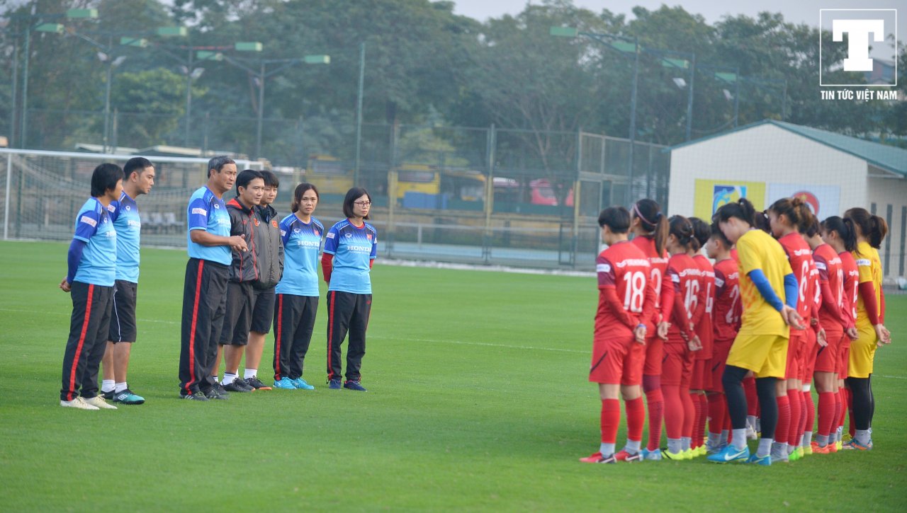 tuyen-nu-viet-nam-hao-hung-ngay-dau-tap-luyen-chuan-bi-chinh-phuc-thu-thach-olympic