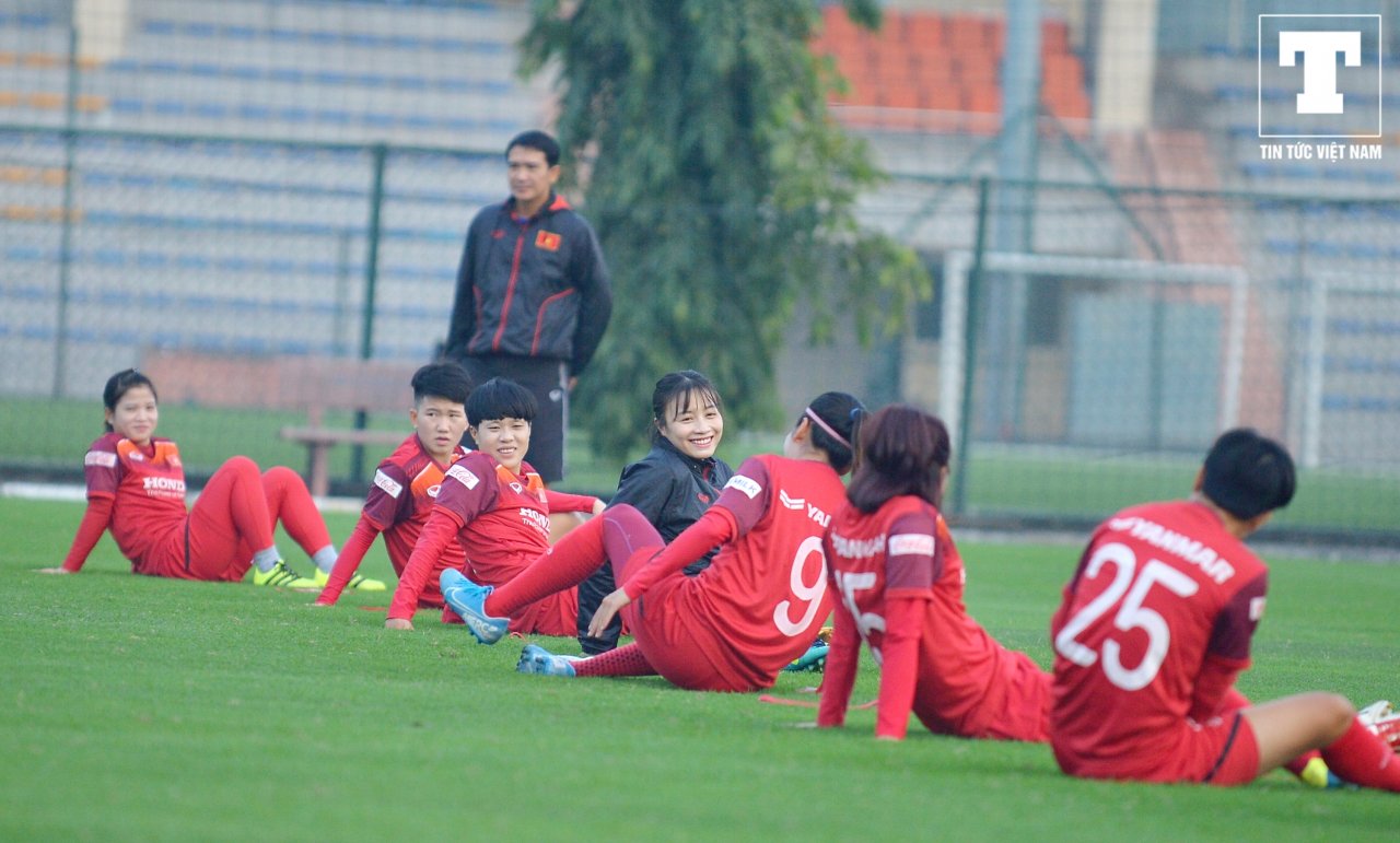 tuyen-nu-viet-nam-hao-hung-ngay-dau-tap-luyen-chuan-bi-chinh-phuc-thu-thach-olympic