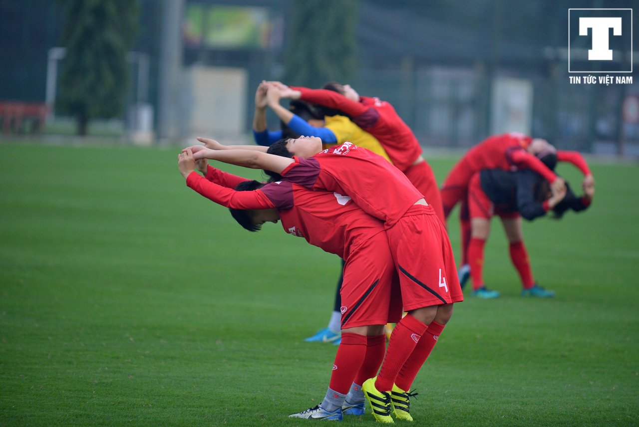 tuyen-nu-viet-nam-hao-hung-ngay-dau-tap-luyen-chuan-bi-chinh-phuc-thu-thach-olympic