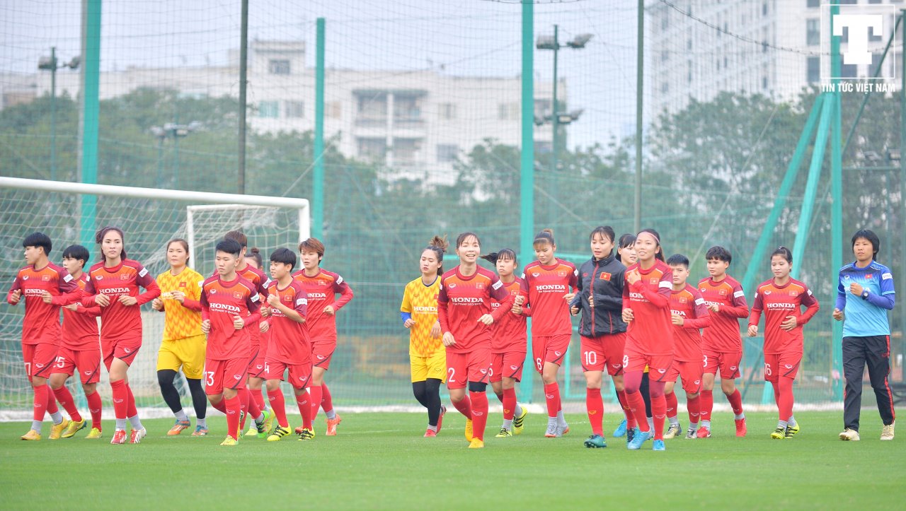 tuyen-nu-viet-nam-hao-hung-ngay-dau-tap-luyen-chuan-bi-chinh-phuc-thu-thach-olympic