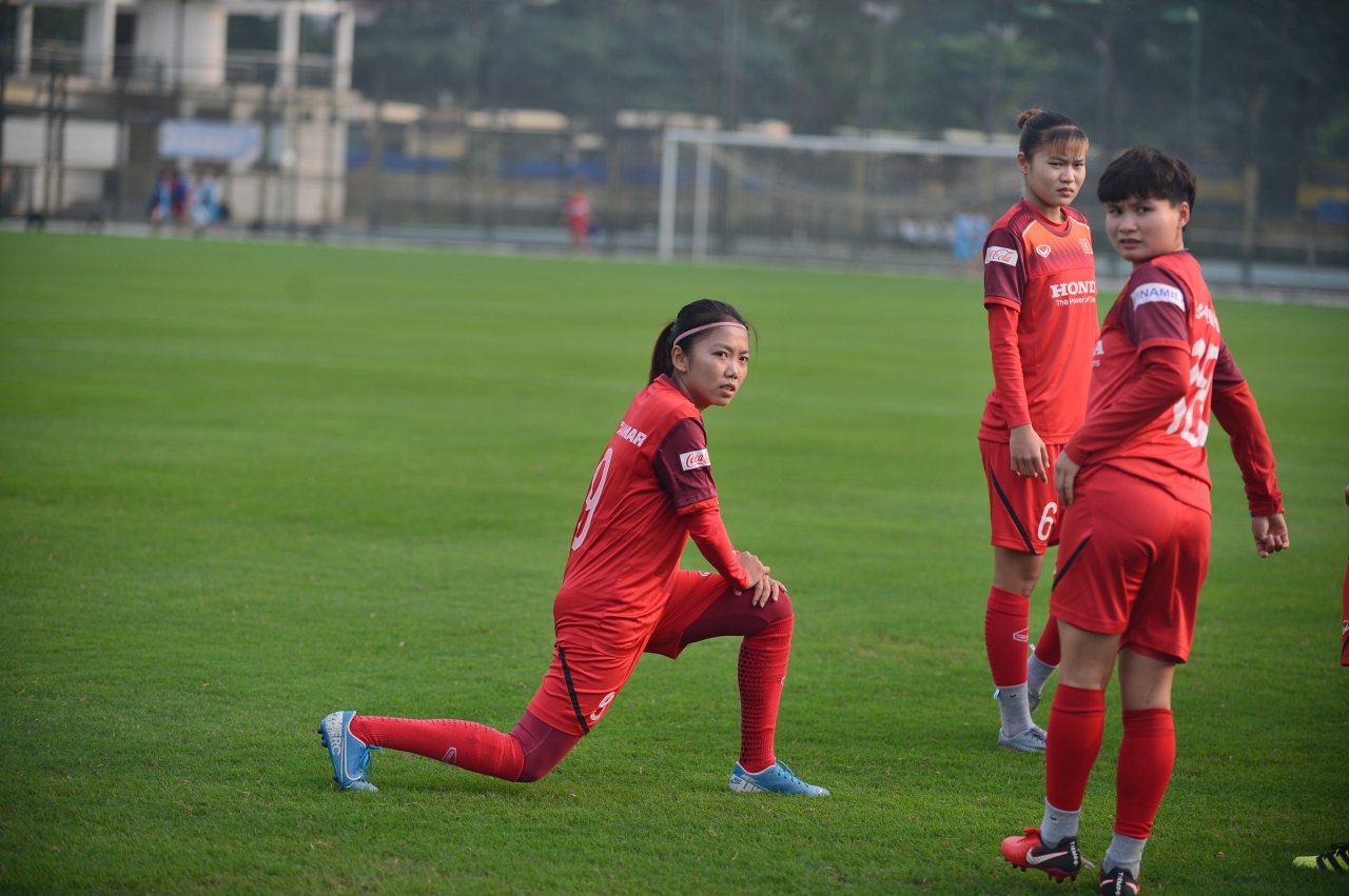 tuyen-nu-viet-nam-hao-hung-ngay-dau-tap-luyen-chuan-bi-chinh-phuc-thu-thach-olympic