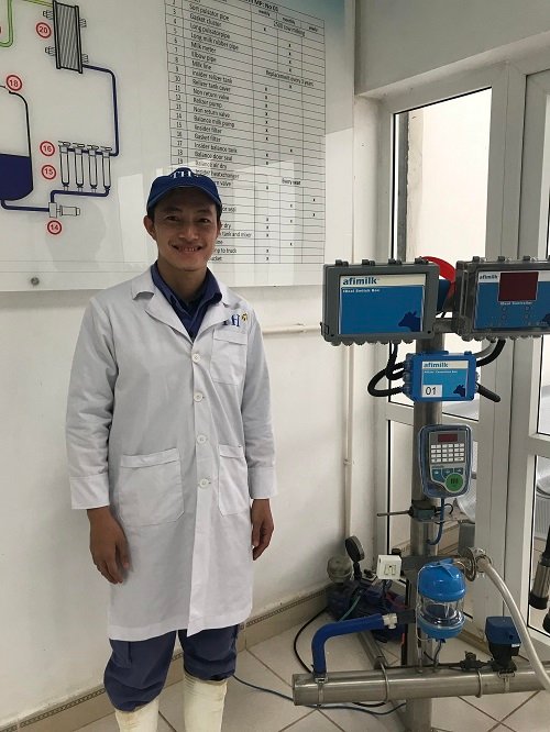 quy-trinh-vat-sua-kin-hoan-hao-cua-th-true-milk-sua-tuoi-khong-tiep-xuc-voi-khong-khi-mot-giay-nao