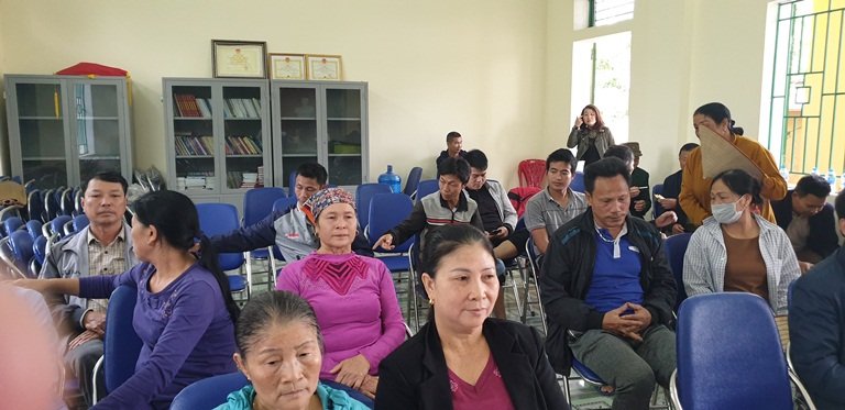 Người dân trong buổi đối thoại với chính quyền địa phương. (Ảnh: Báo Giao Thông).