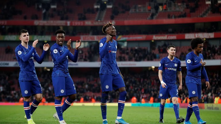 thang-nguoc-arsenalchelsea-lai-bo-cach-mu-4-diem-trong-cuoc-dua-top-4