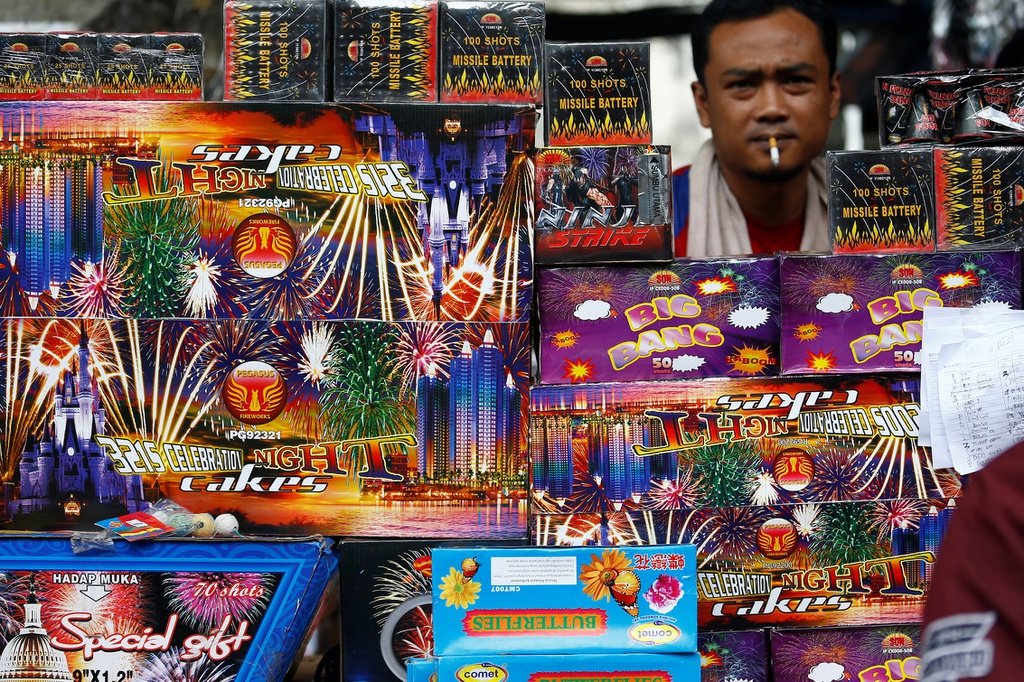 khong-khi-truoc-them-nam-moi-2020-ngap-tran-sac-mau-tren-khap-the-gioi