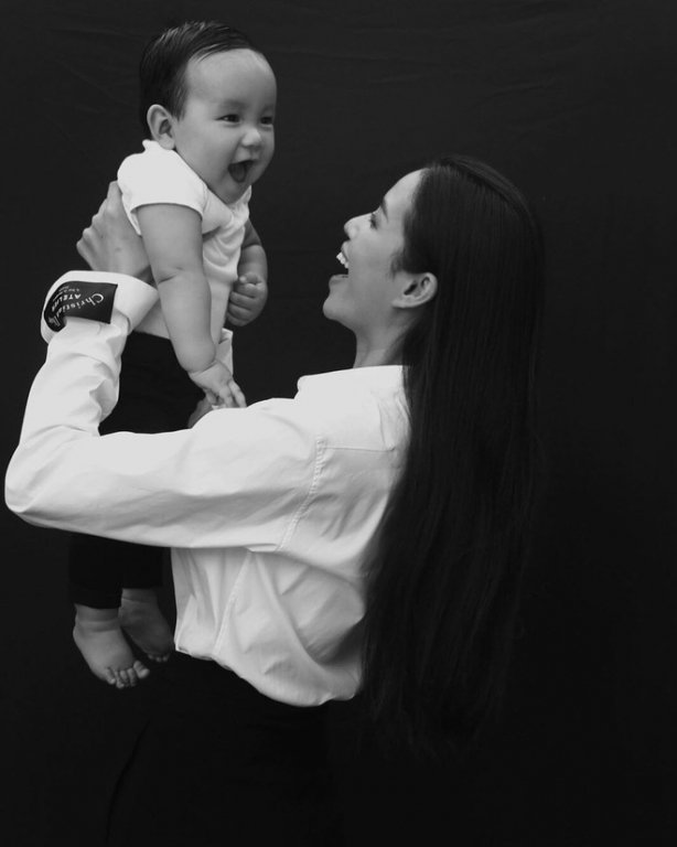 Cậu bé được khen bụ bẫm và lớn hơn những đứa trẻ bằng tuổi khác. 