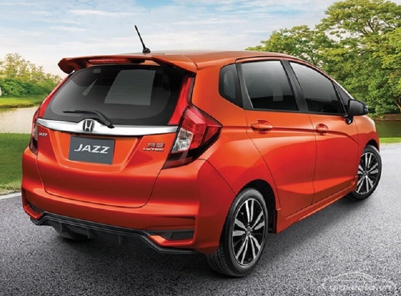 Honda Jazz vẫn là sự lựa chọn của nhiều khách hàng.