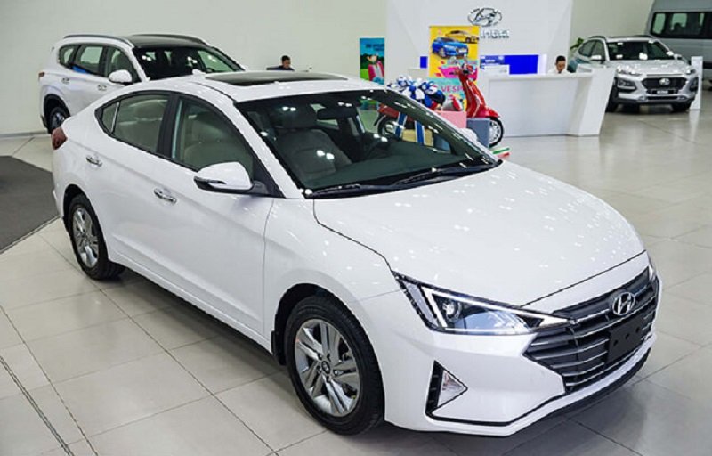 Xe Hyundai Elantra