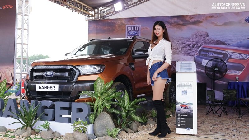 Xe Ford Range