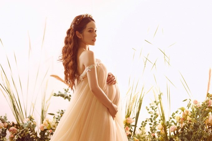 Vợ Dương Khắc Linh mang bầu song sinh bé trai. Đăng ảnh khen vợ đẹp, nhạc sĩ Dương Khắc Linh bị nhận xét 