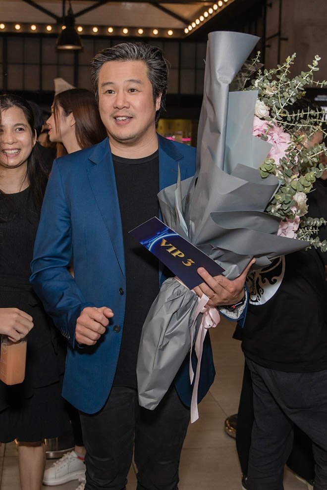 Xuất hiện trong một sự kiện mới đây, Thanh Bùi khiến nhiều người không nhận ra khi phát tướng, tóc bạc trắng dù mới 37 tuổi