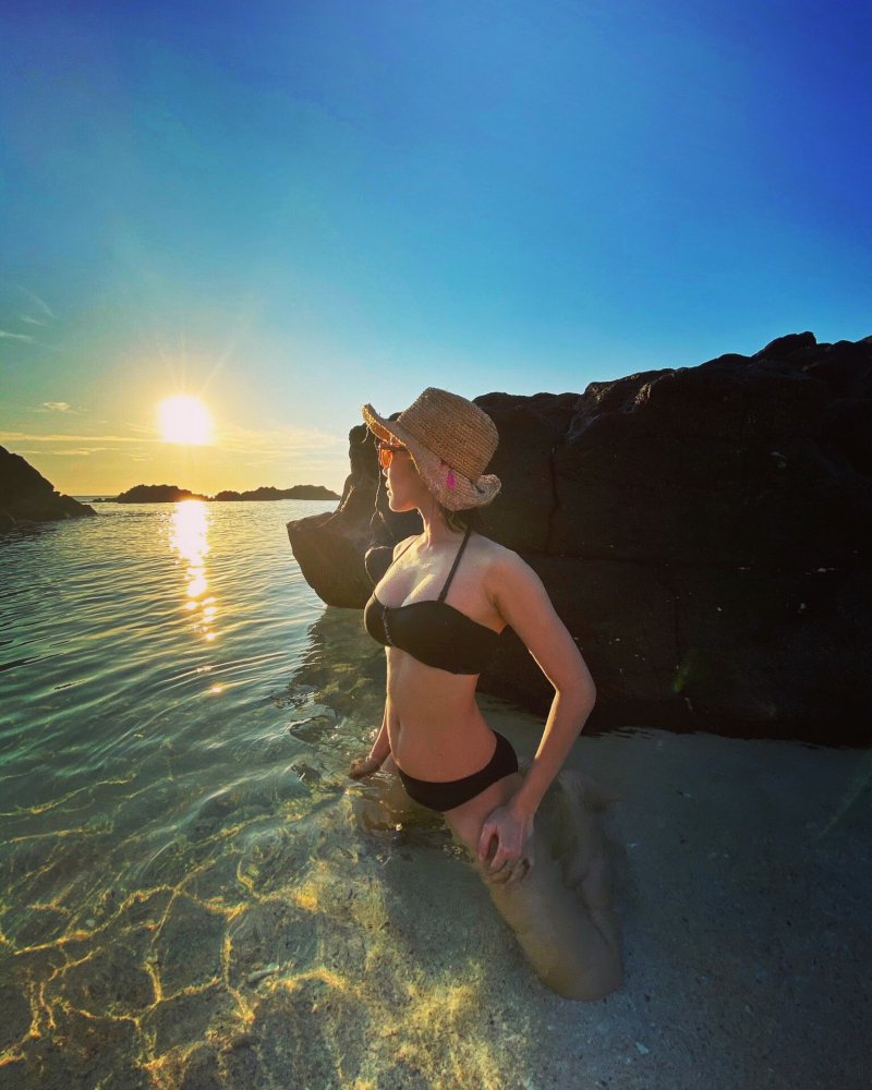 Diệu Nhi lột xác khoe dáng nỏng bỏng vs bikini