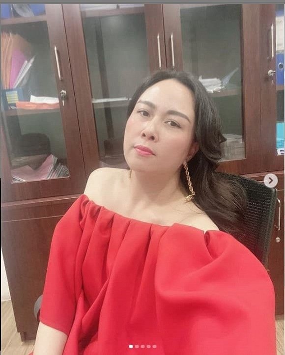 Sau khi Quách Ngọc Ngoan chia sẻ thông báo đã có con chung với Phượng Chanel, nữ doanh nhân chia sẻ trên trang cá nhân đầy ẩn ý: 