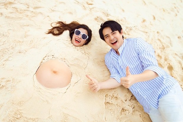 Đông Nhi khoe bụng bầu tròn vo ở tháng thứ 7 thai kỳ
