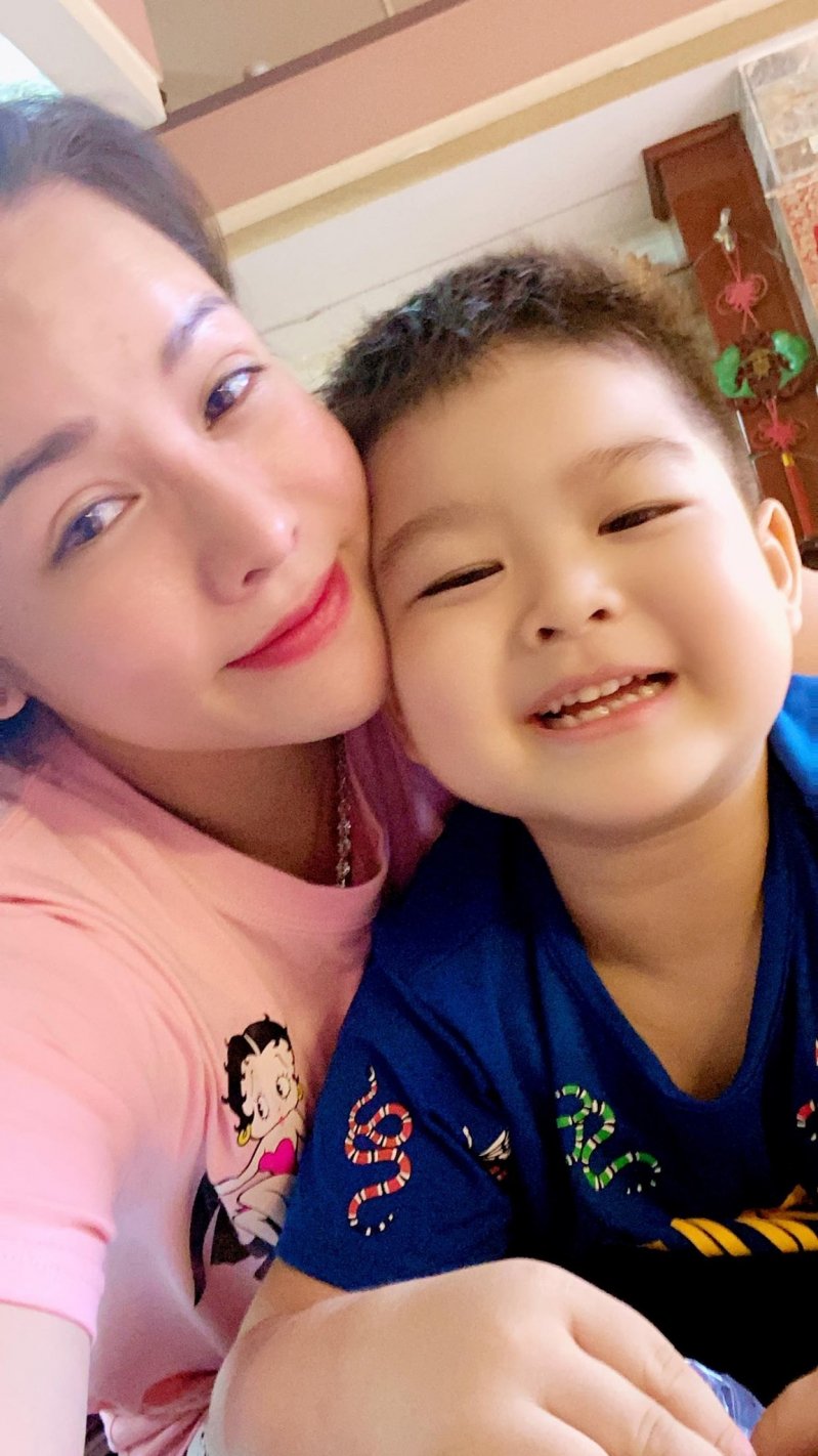 Nhật Kim Anh được gặp con trai trong ngày sinh nhật tuổi 35 sau bao ngày xa cách