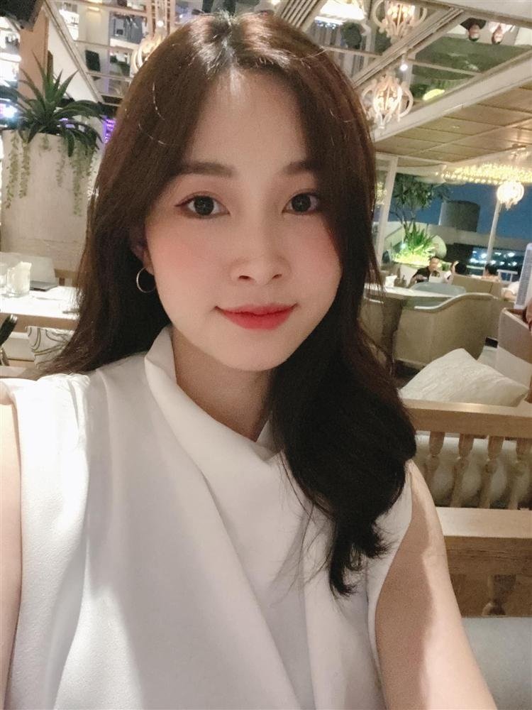 Hoa hậu Đặng Thu Thảo tròn trịa sau lần sinh nở thứ 2