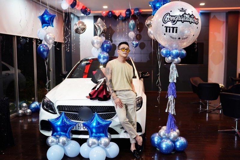 Titi chi 2 tỷ đồng mua xe trong mùa dịch