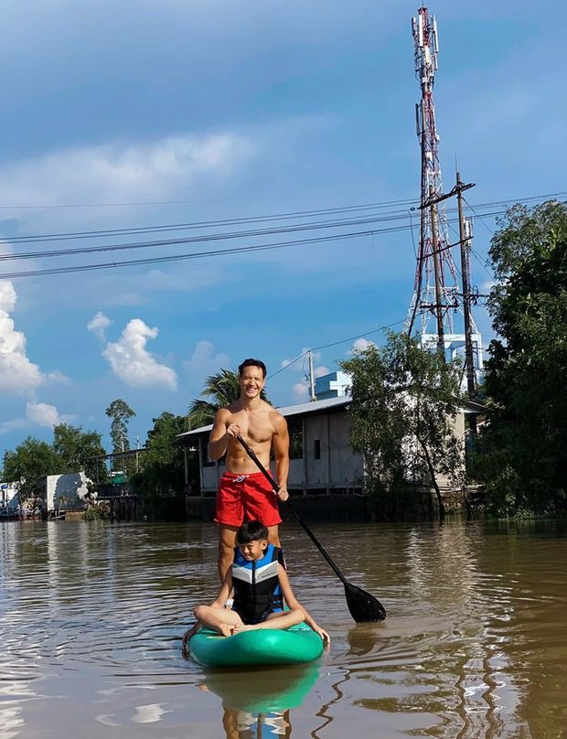 Kim Lý khoe ảnh chứng minh quan hệ thân thiết với Subeo